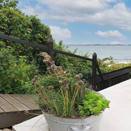 4 Person Holiday Home In Mesinge Eksteriør bilde