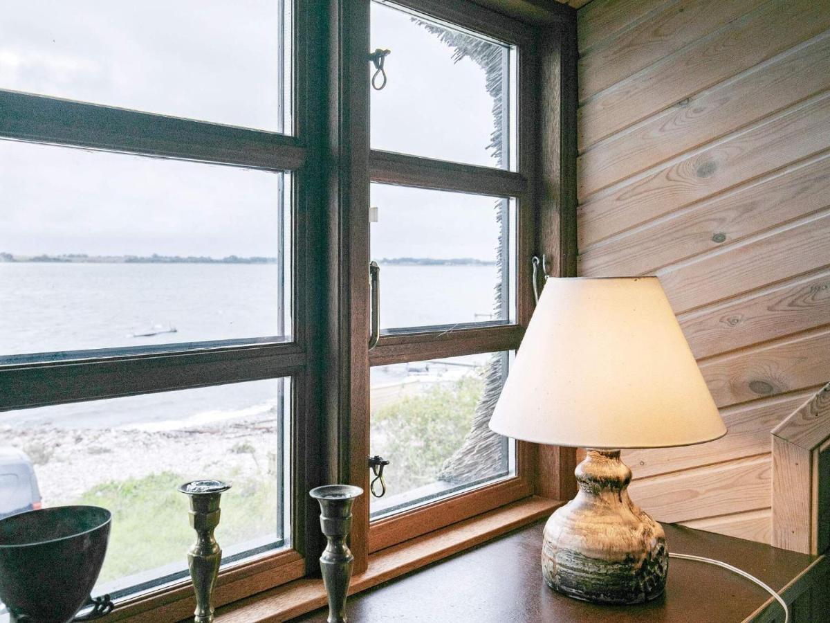 4 Person Holiday Home In Mesinge Eksteriør bilde