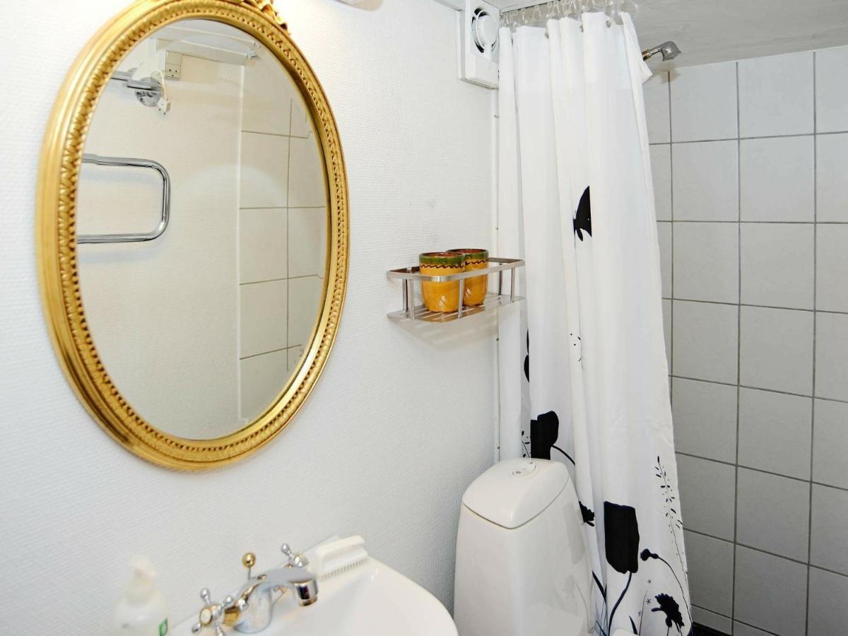 4 Person Holiday Home In Mesinge Eksteriør bilde