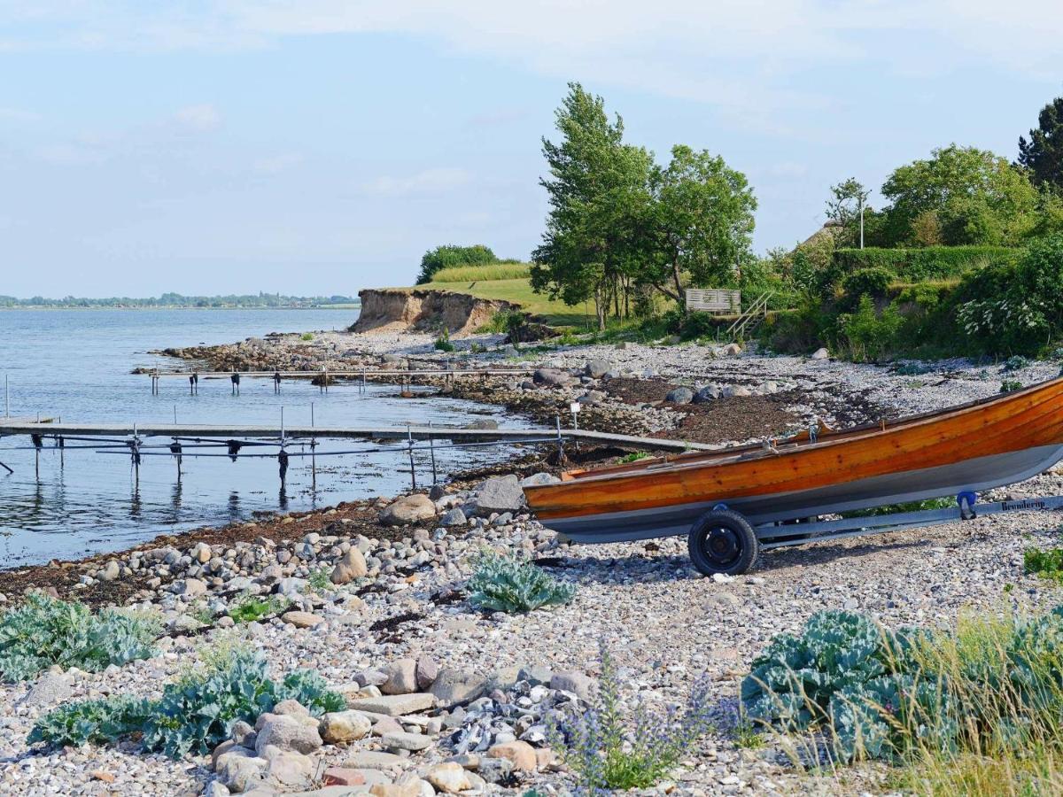 4 Person Holiday Home In Mesinge Eksteriør bilde